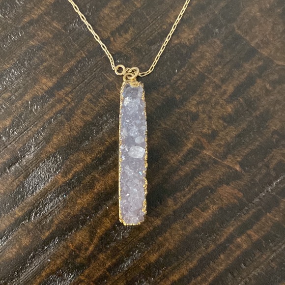 Long necklace with purple white crystal - Picture 2 of 2